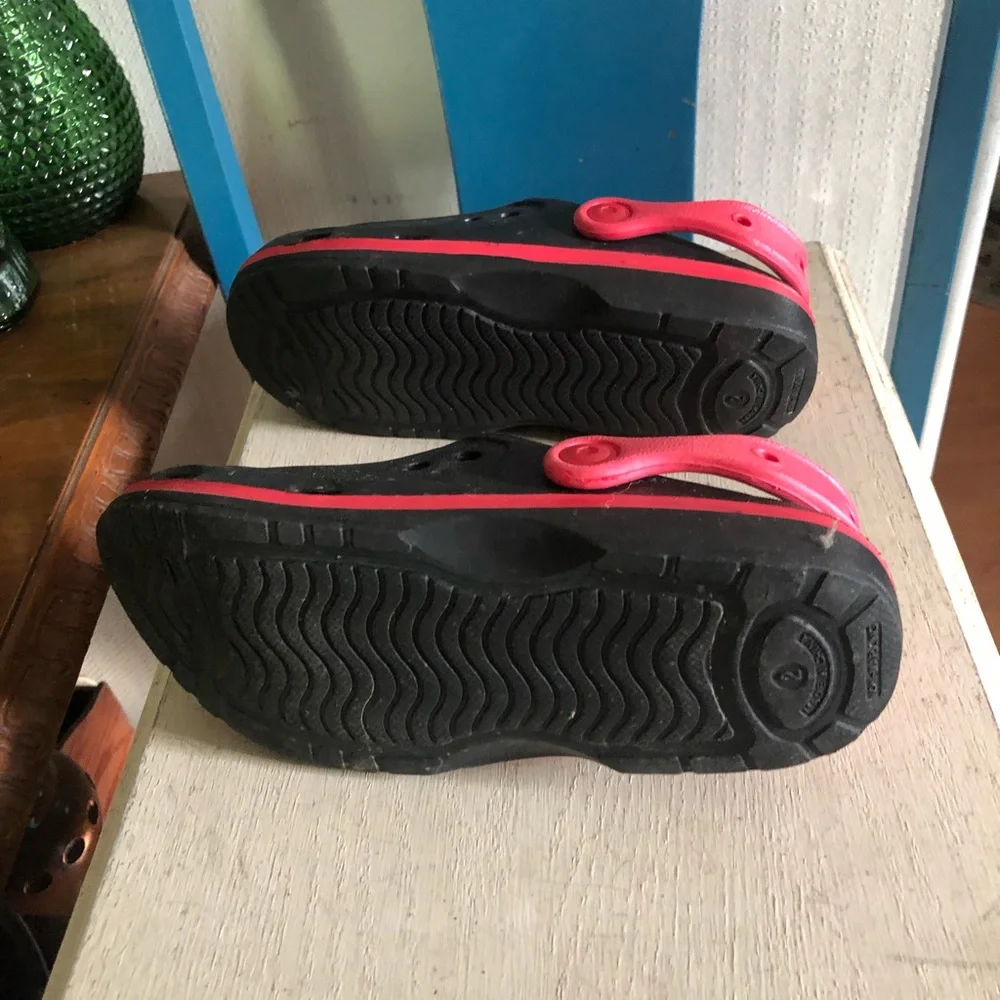 Black Clog with Pink Back Strap Kids Size 2 Slip on UNISEX